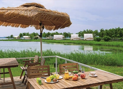 Tianjin Dongli District - Camping by the Lake