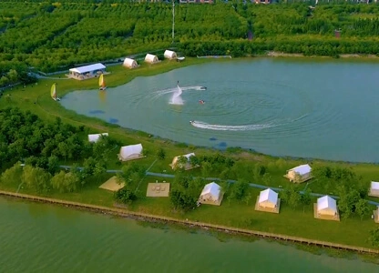 Tianjin Dongli District - Camping by the Lake