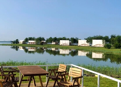 Tianjin Dongli District - Camping by the Lake