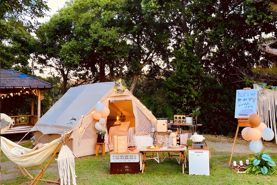 luxury yurts